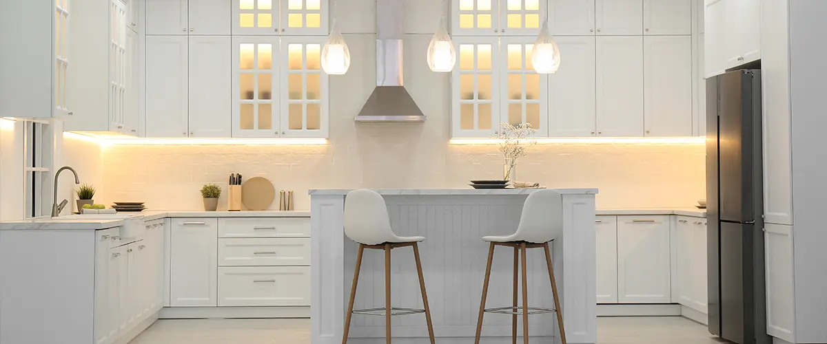 Kitchen cabinets with beautiful lights