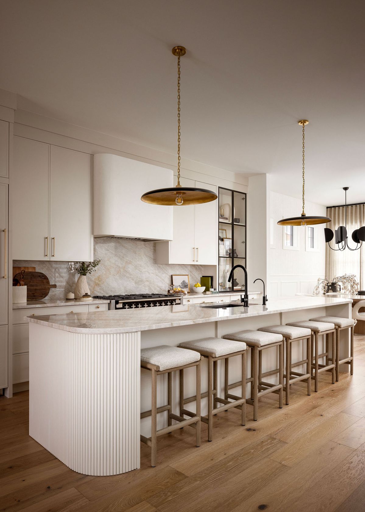 KITCHEN CABINET